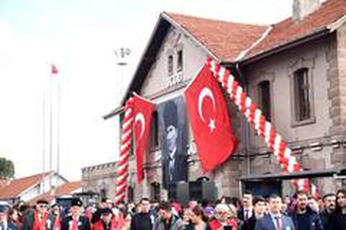"97 yıl sonra aynı heyecan aynı gurur"