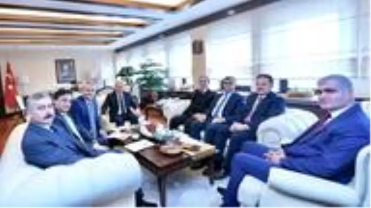 Bakan Turhan, "Karabük sanayi alt yapısı ile bölgenin cazibe merkezi olacak"