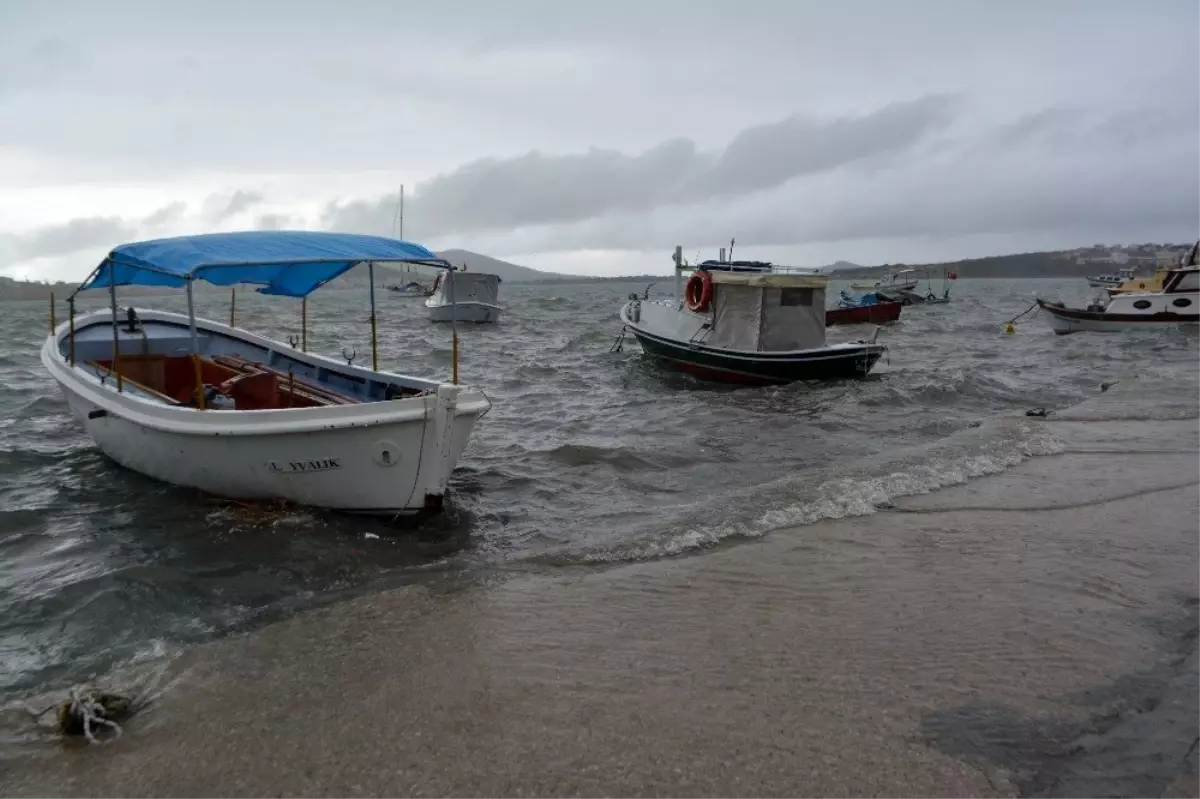 Balıkesir\'de fırtına ve yağış etkili oldu