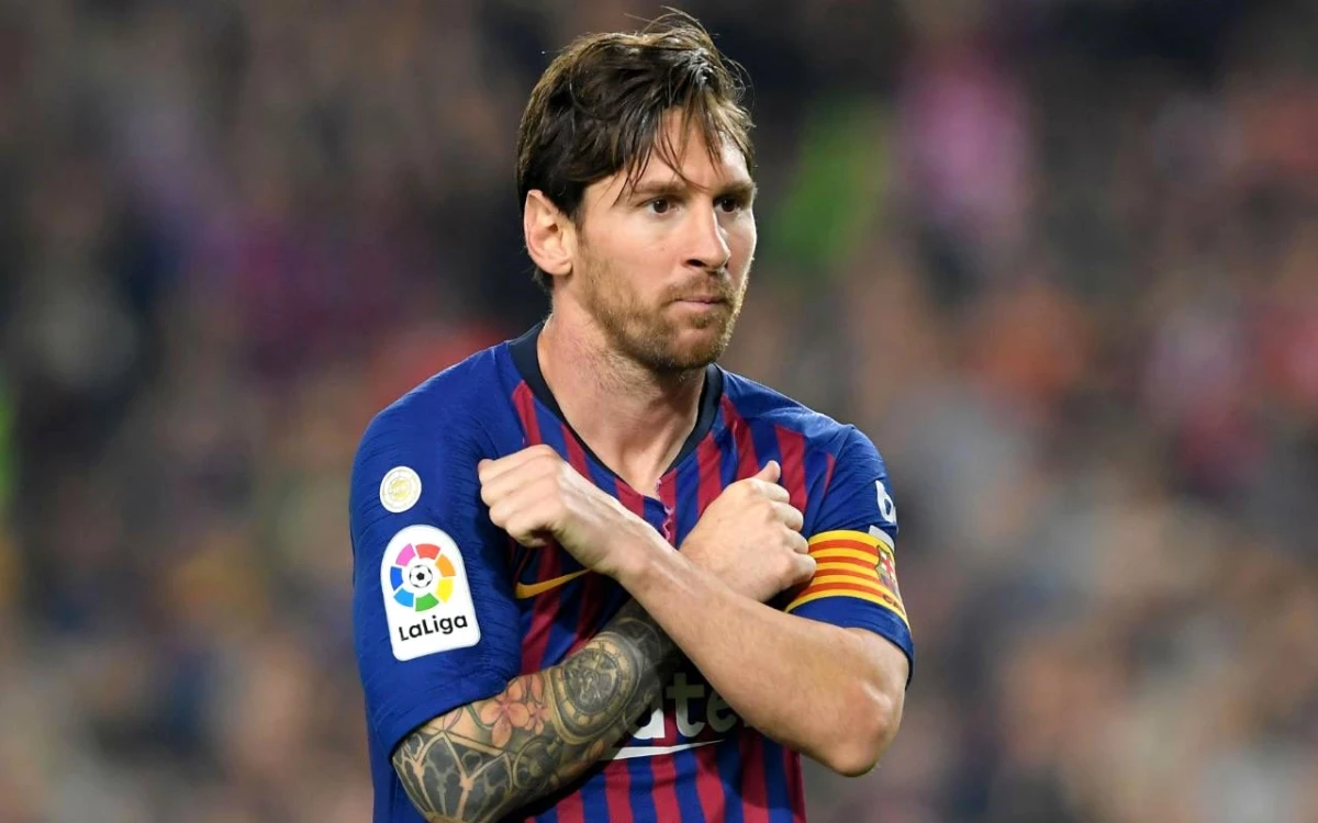 Barcelona\'da, Messi\'nin kulüp yönetimini eleştiren sözleri ve Dembele\'nin sakatlığı sorun oldu