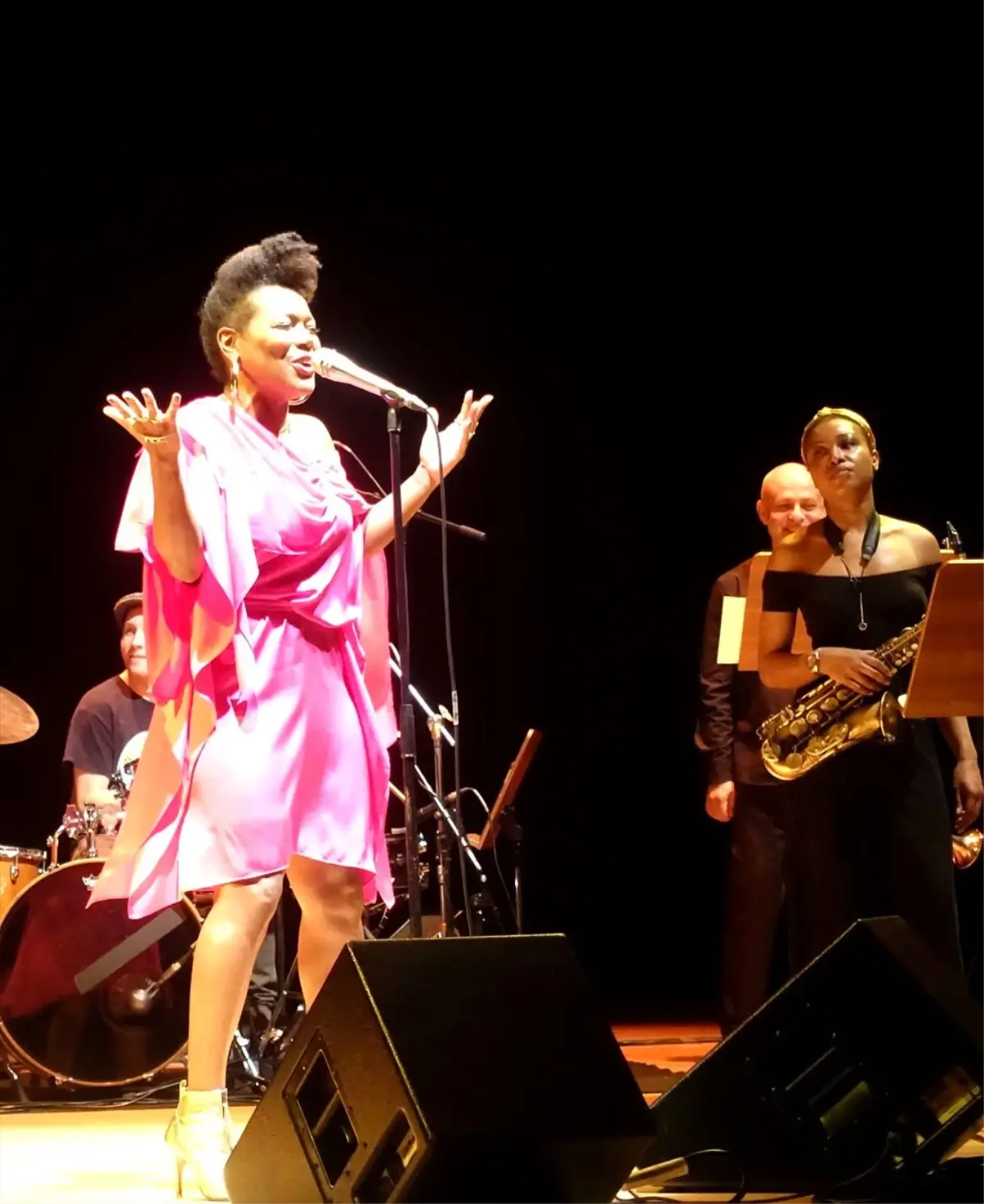 China Moses, İstanbul\'da konser verdi