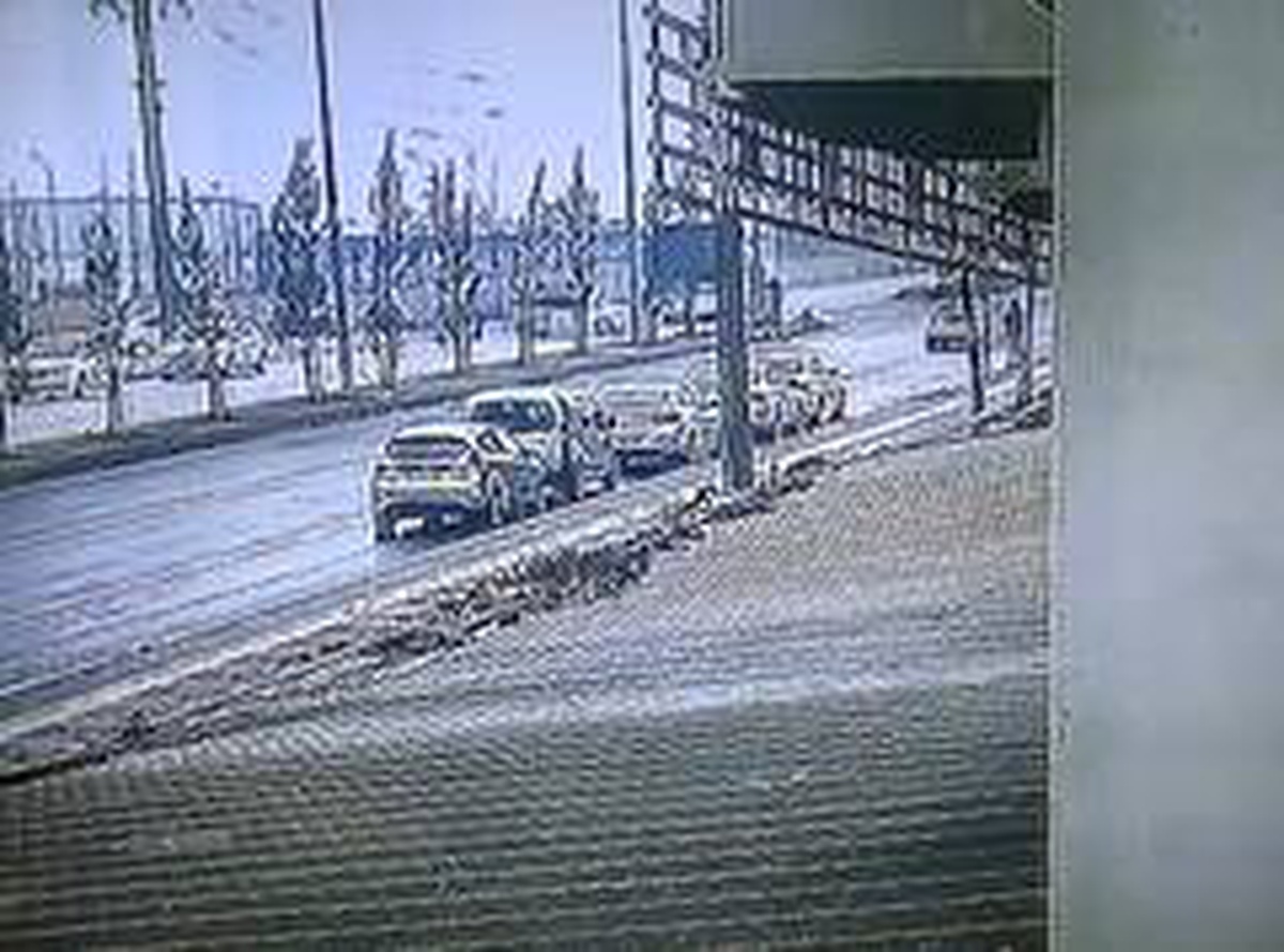 Diyarbakır\'da otobüs ile otomobil çarpıştı: 3 yaralı