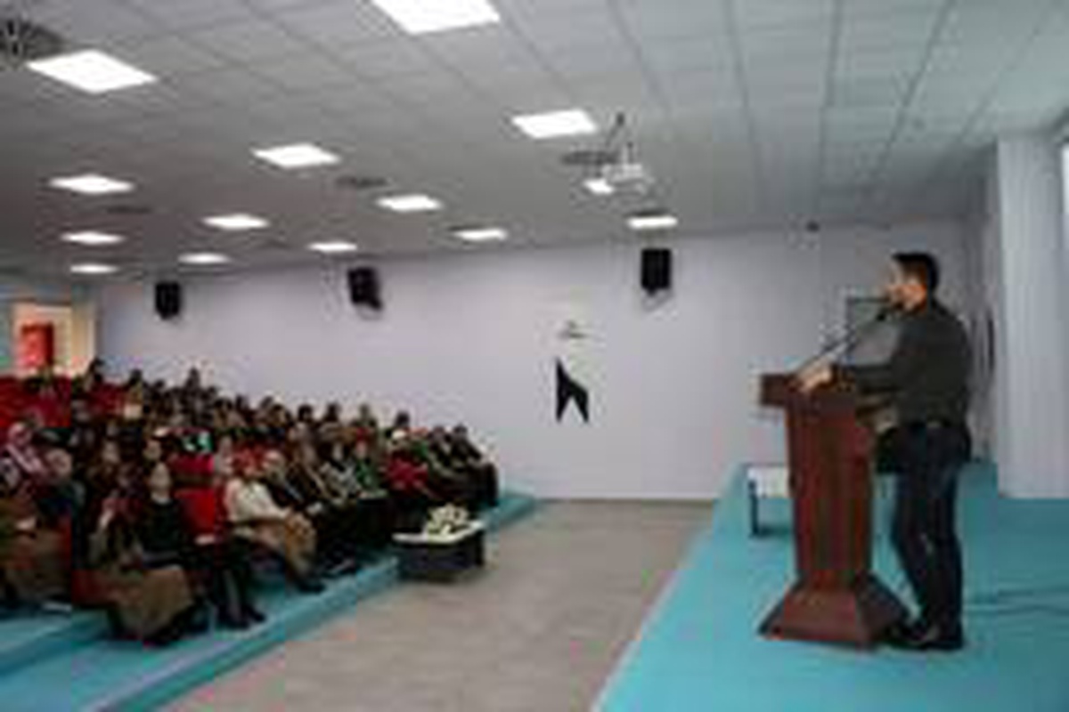 Düzceli kadınlara koruyucu aile ve aile içi iletişim semineri