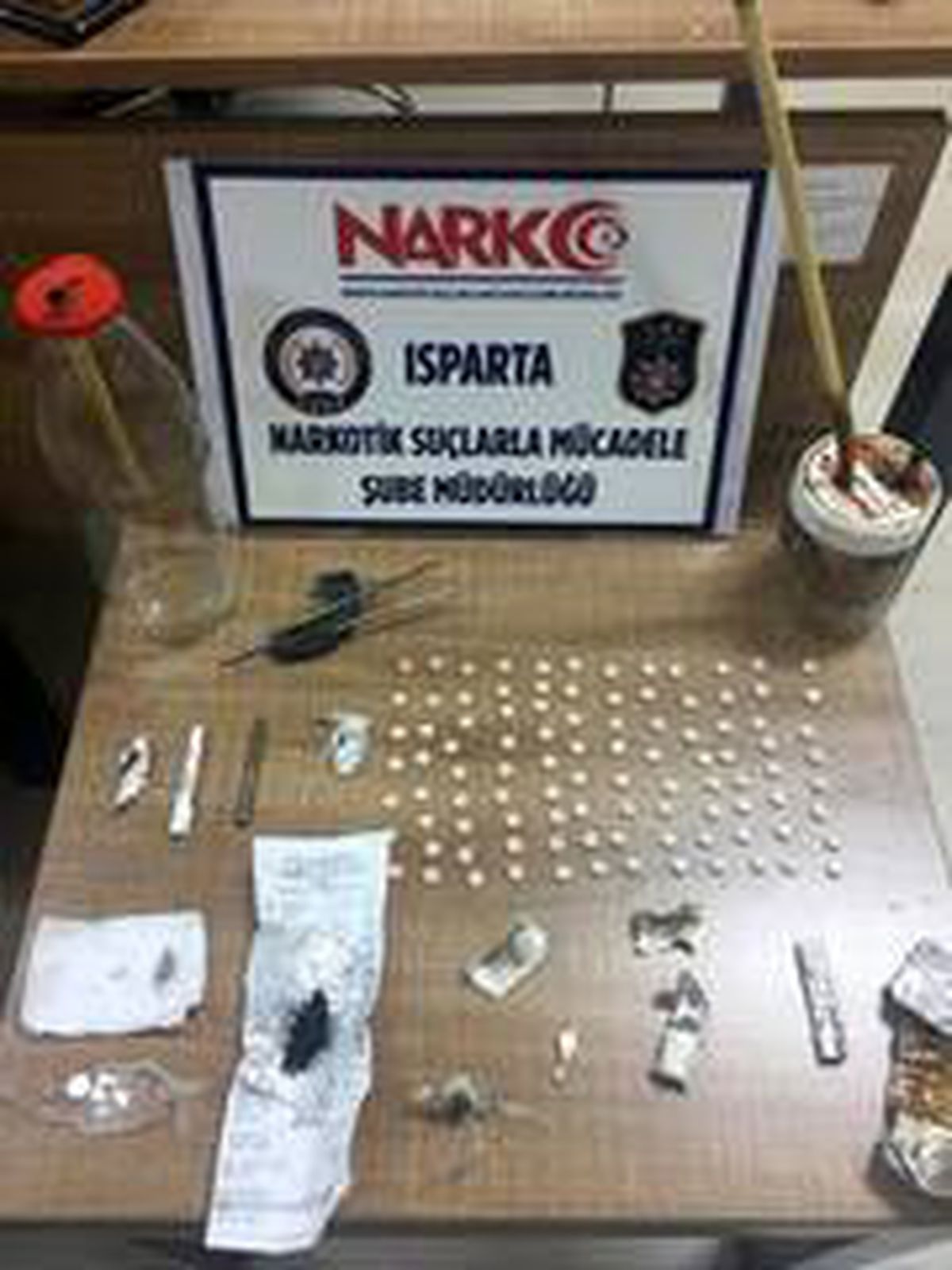 Isparta\'da İran uyruklu şüphelilere narkotik baskını: 4 gözaltı, 3 tutuklama