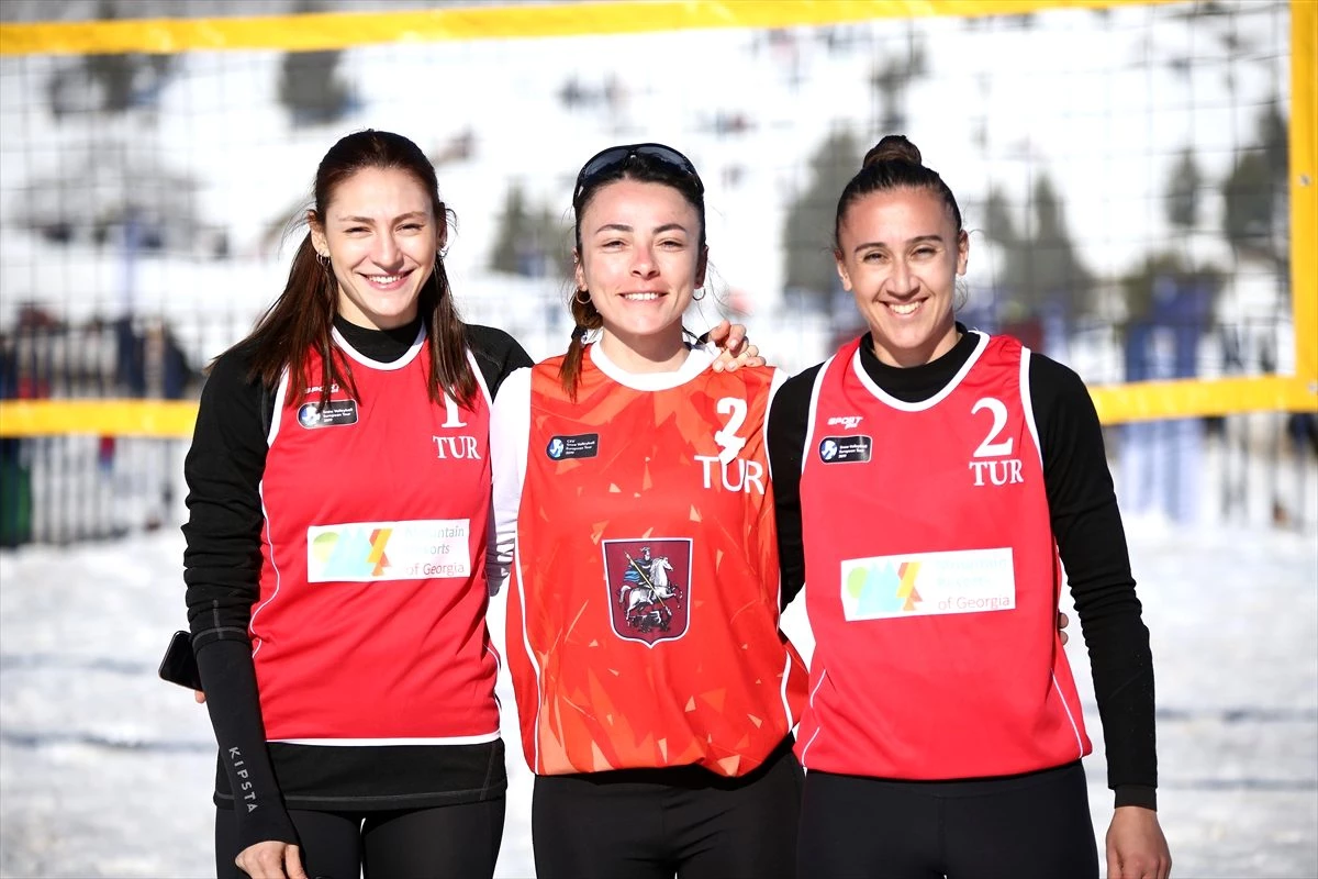 Kar voleybolunda kadınların hedefi Avrupa Şampiyonası\'nda altın madalya