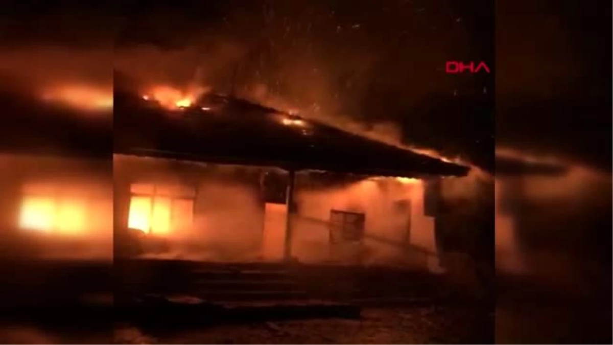 Konya\'da tek katlı ev yandı