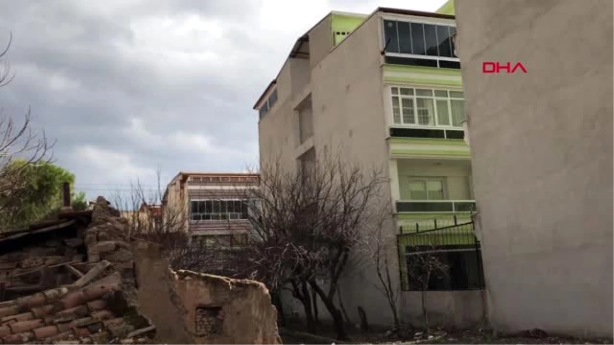Manisa\'da depremler sürüyor, halk tedirgin