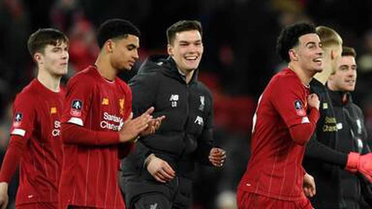 Rakip oyuncular daha fazla gol attı, Liverpool turladı