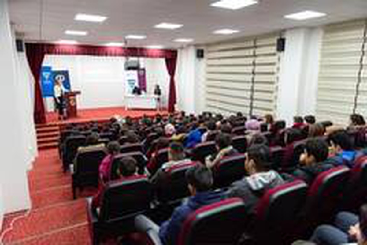 SODİGEM Mihalıççık\'ta öğrencilere sosyal medyayı anlattı