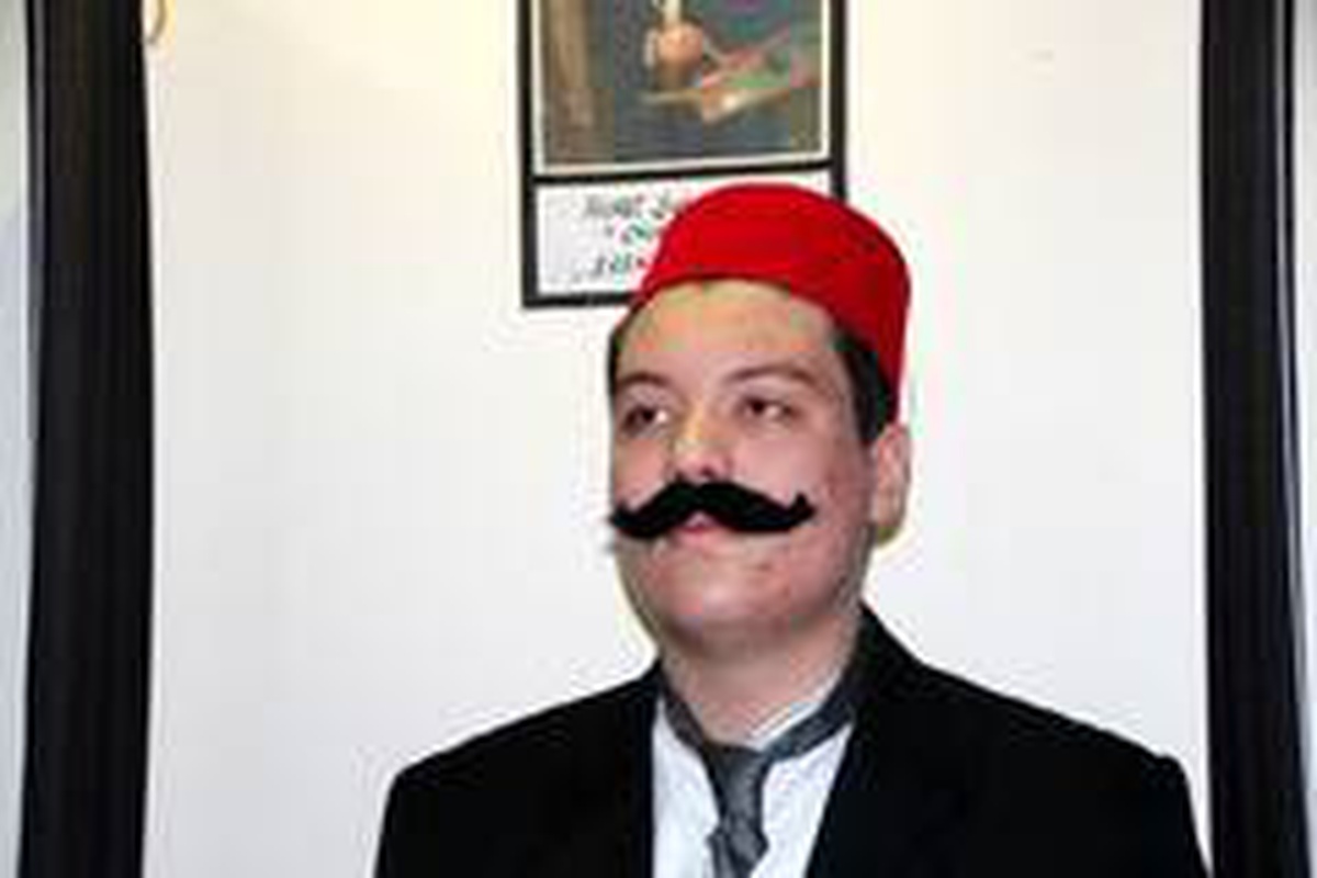 Ünlü tablolardaki karakterleri kımıldamadan canlandırdılar