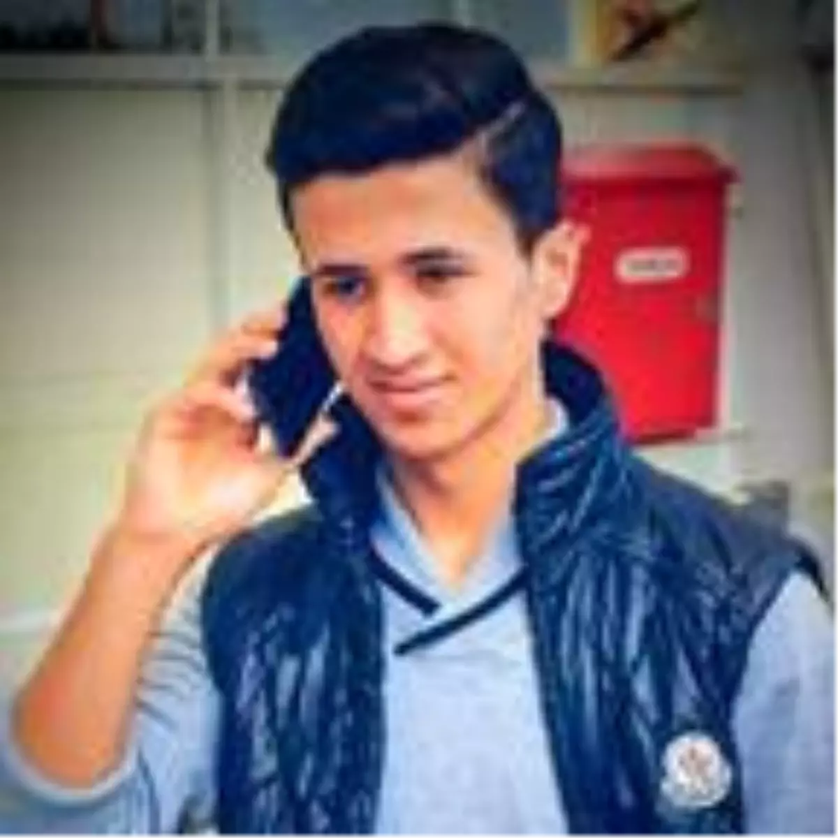 Arızalanan otomobilini iterken minibüs çarpan genç öldü