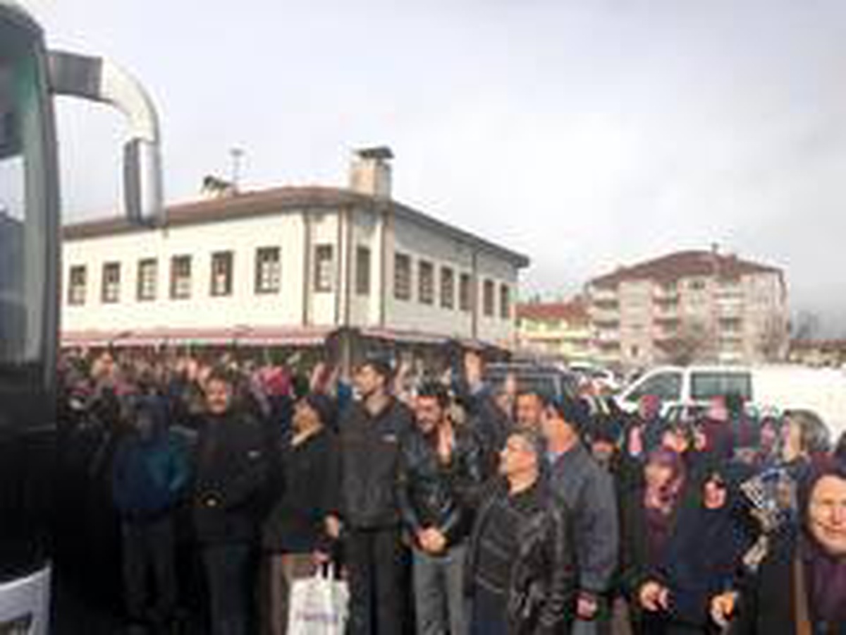 Başkan Akkaya Umre\'ye gidecek vatandaşları uğurladı