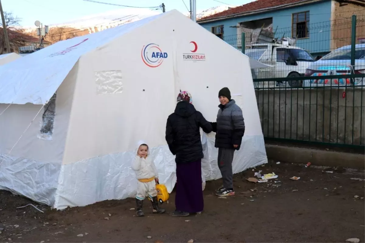 Deprem bölgesine yağış ve rüzgar uyarısı