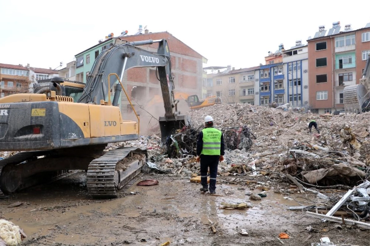 "Elazığ\'da 2 bin 490 konteyner kurulumu için çalışmalara başlanmıştır"