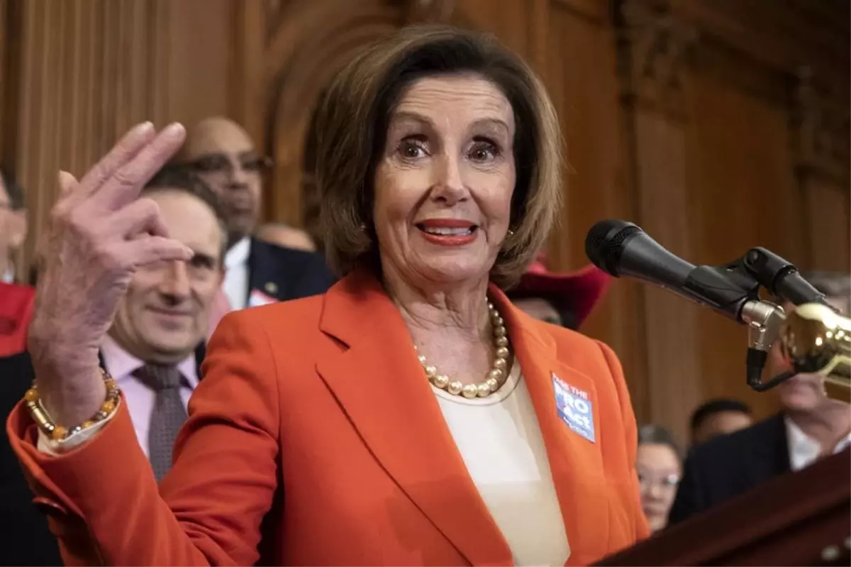 Pelosi: "Trump ABD için tehdit olmayı sürdürüyor "