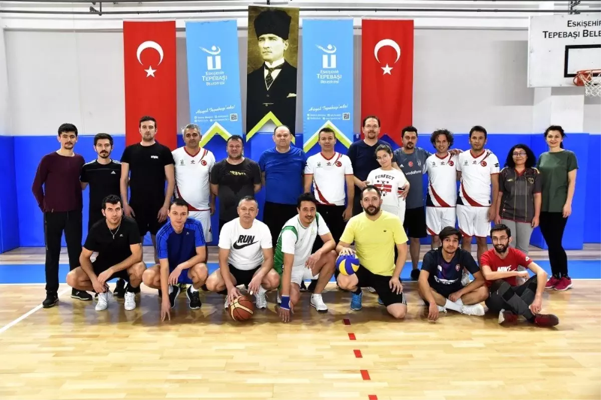 Tepebaşı\'nda voleybol heyecanı