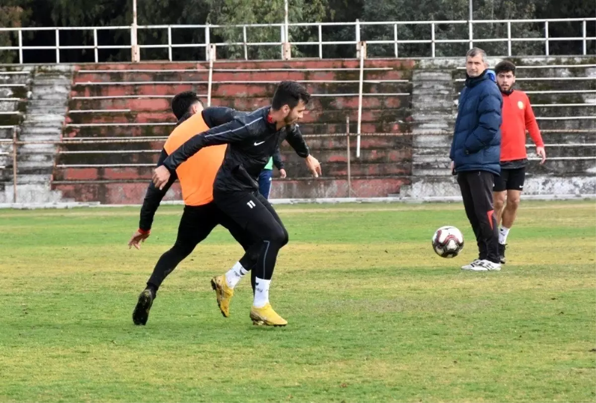 Aliağaspor FK, Yunus Emre deplasmanına hazırlanıyor