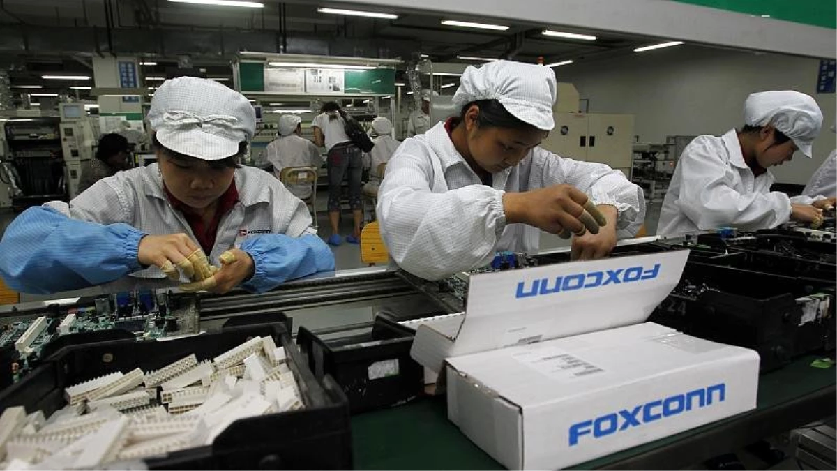 Çin\'de iPhone telefonları üreten fabrikanın çalışanları iki haftaya kadar karantinaya alınacak