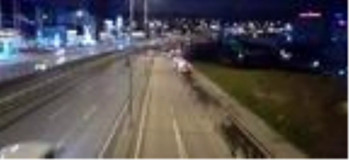 Avcılar\'da D-100 karayolundaki çatlakları onarım çalışmaları başladı