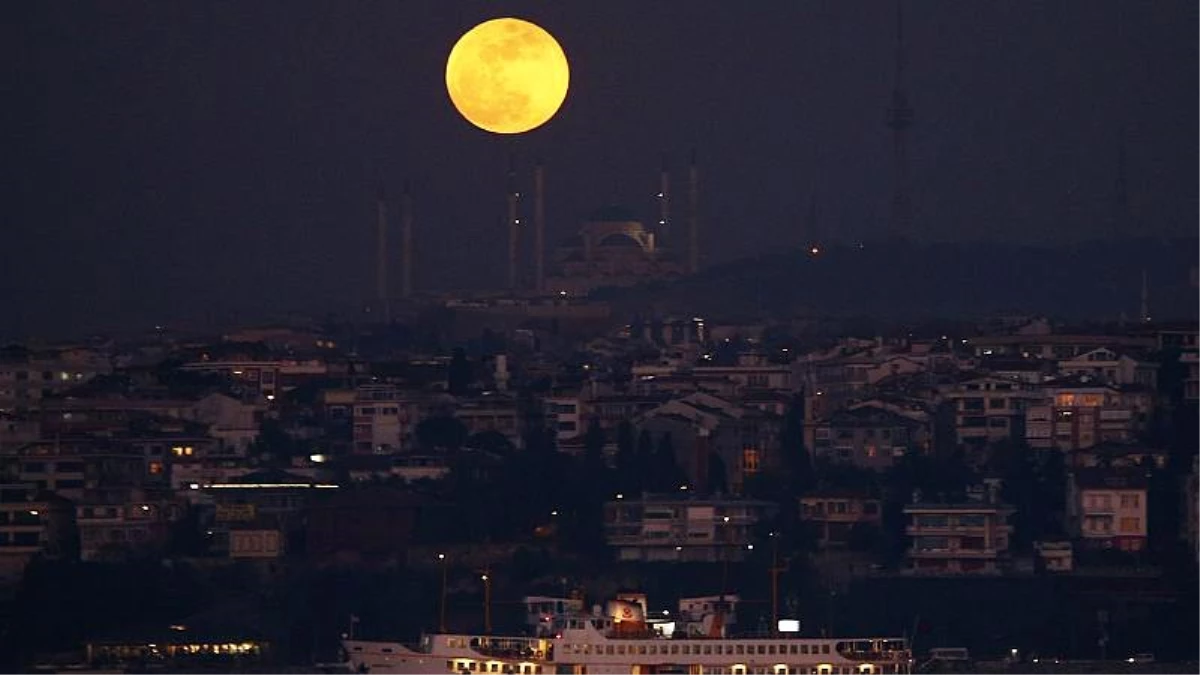 Ay Dünya\'ya en parlak yüzünü gösteriyor: Kar Ayı\'nın parlamasına az kaldı