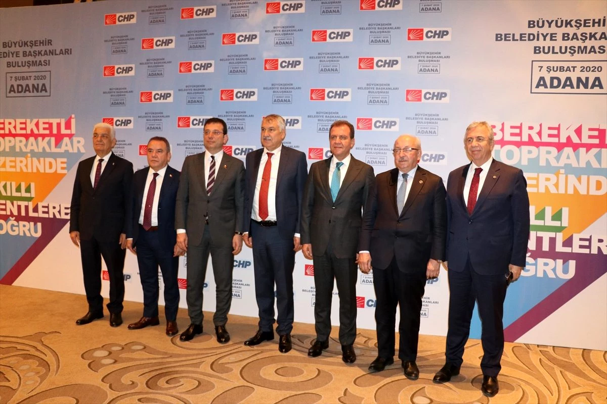 CHP\'li büyükşehir belediye başkanlarının Adana toplantısı sona erdi