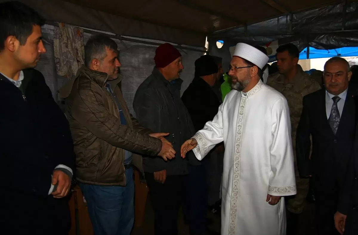 Diyanet İşleri Başkanı Erbaş\'tan çığ şehidine taziye ziyareti