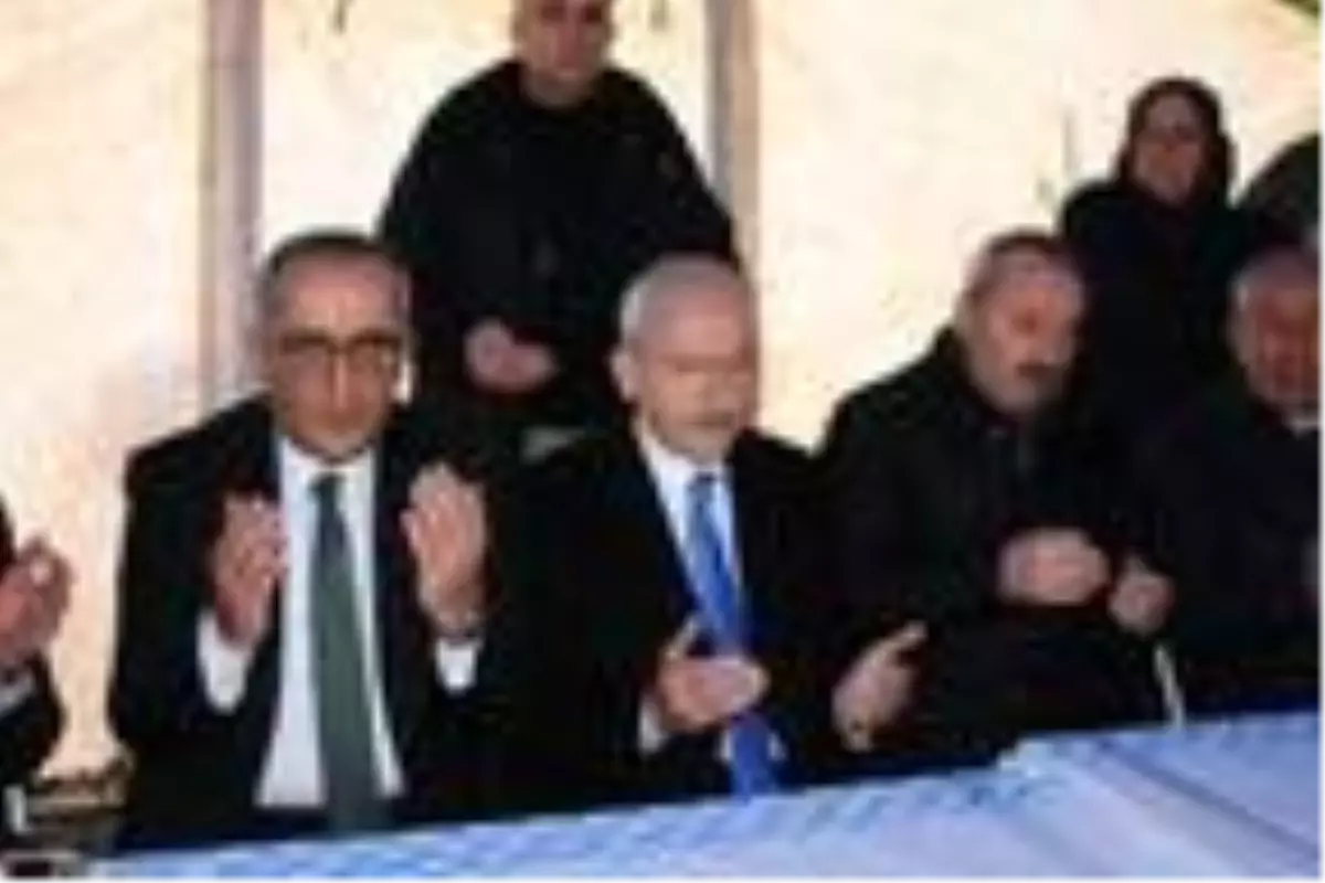 Kılıçdaroğlu\'ndan İzmit\'te kardeşlerine ziyaret (2)