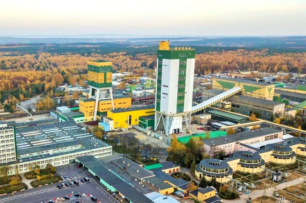 Polonya\'da bakır madeninde göçük: 1 ölü, 4 yaralı
