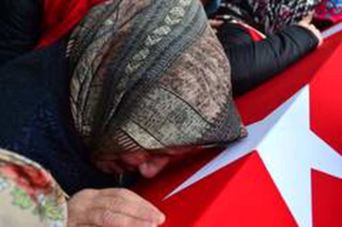 Şehit Özgür Çelik son yolculuğuna uğurlandı