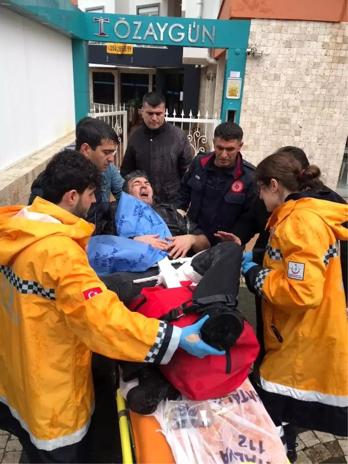 Üstünden atlamak istediği korkuluk bacağına saplandı