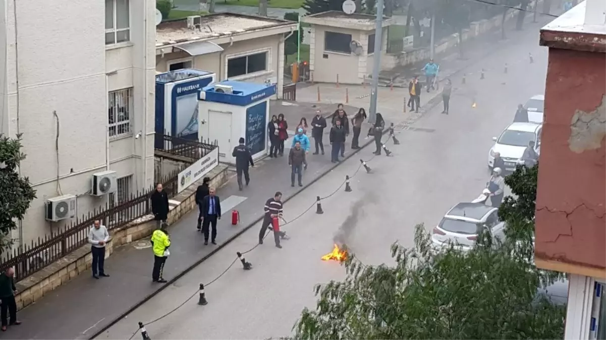 Valilik önünde kendini yaktı