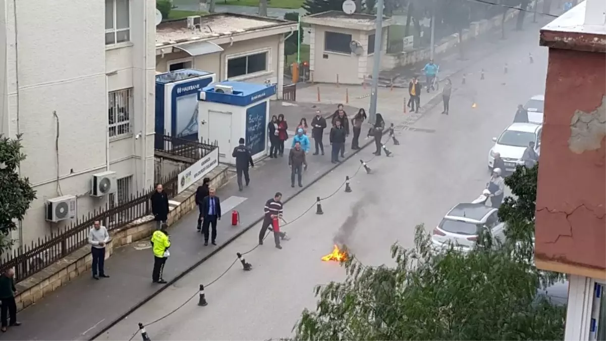 Valilik önünde kendini yaktı