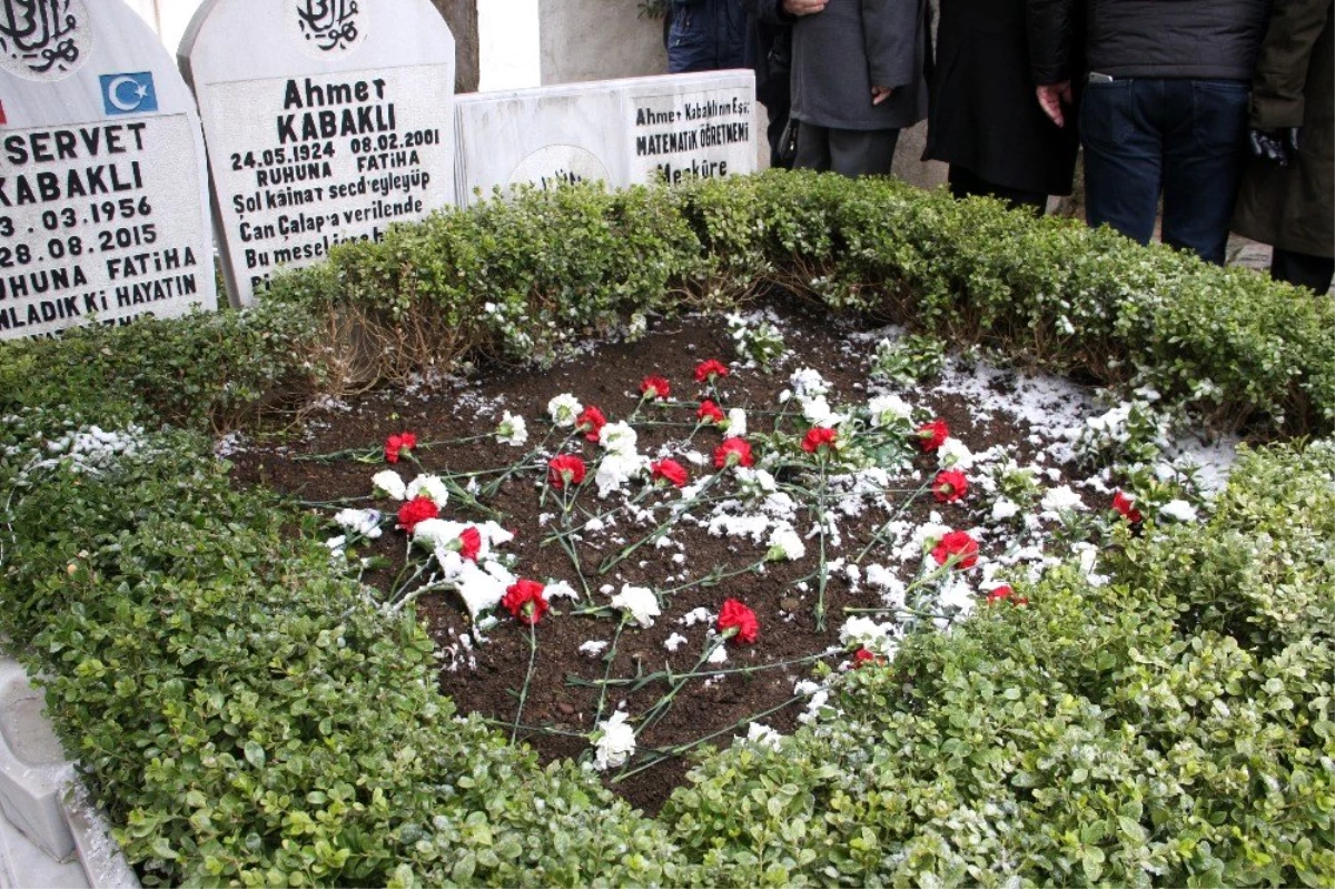 Ahmet Kabaklı mezarı başında anıldı