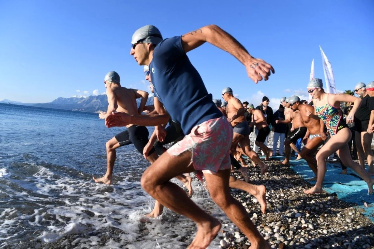 Antalya\'da denizden çıkıp bisikletle dağa tırmanan sporcuların zorlu mücadelesi