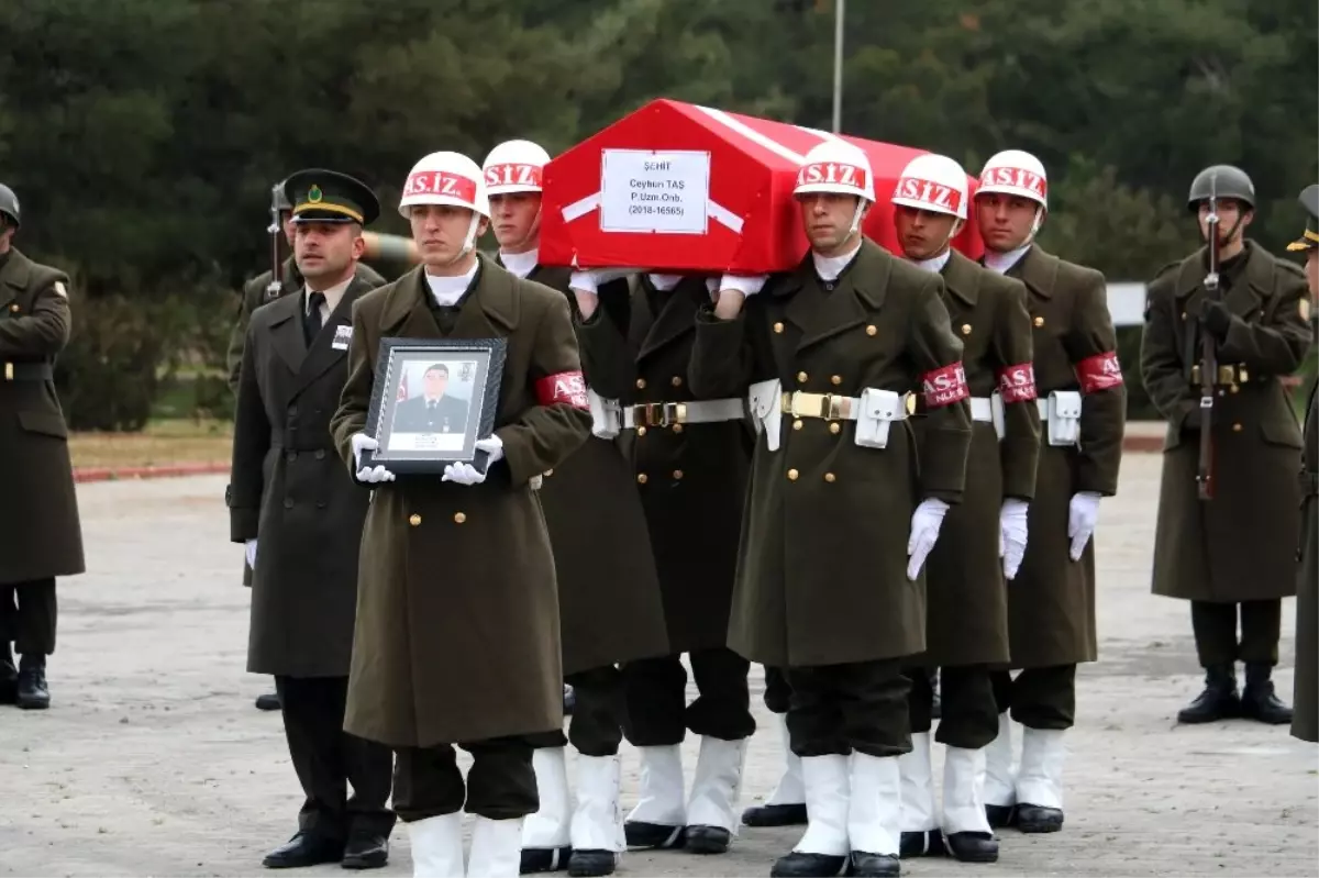 Barış Pınarı şehidi törenle memleketine uğurlandı