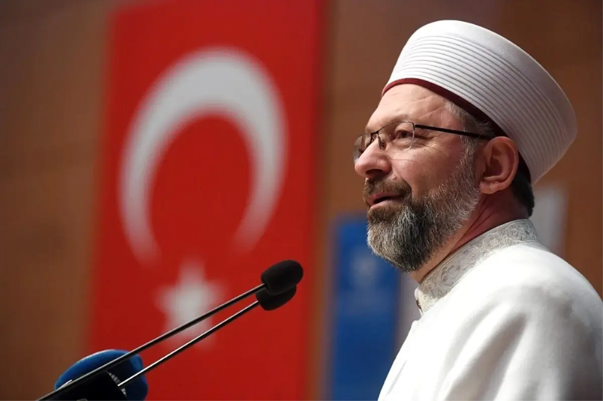 Başkan Erbaş: "Her birimiz on genci sarıp sarmalasak"