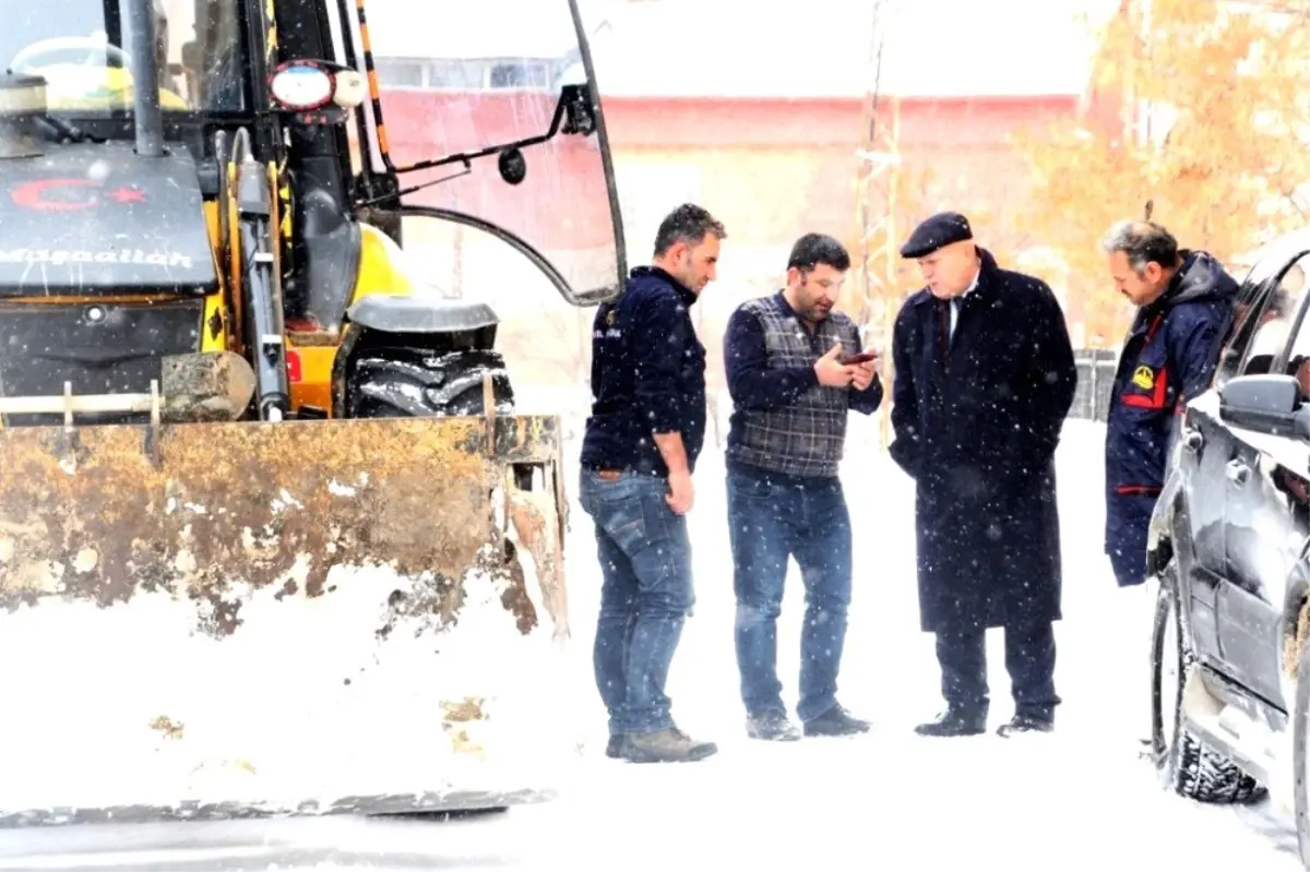 Bayburt Belediyesi\'nden karla mücadele seferberliği