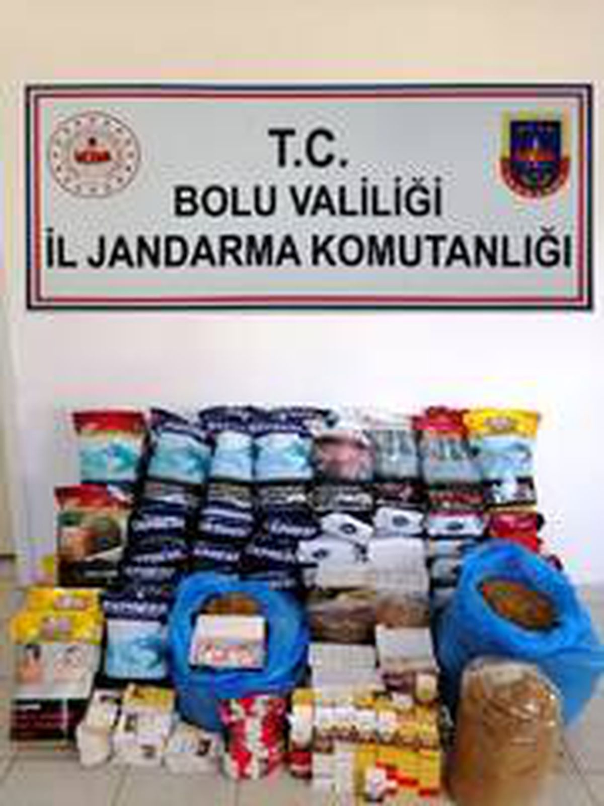 Bolu\'da jandarmadan kaçak sigara operasyonu: 1 göazaltı
