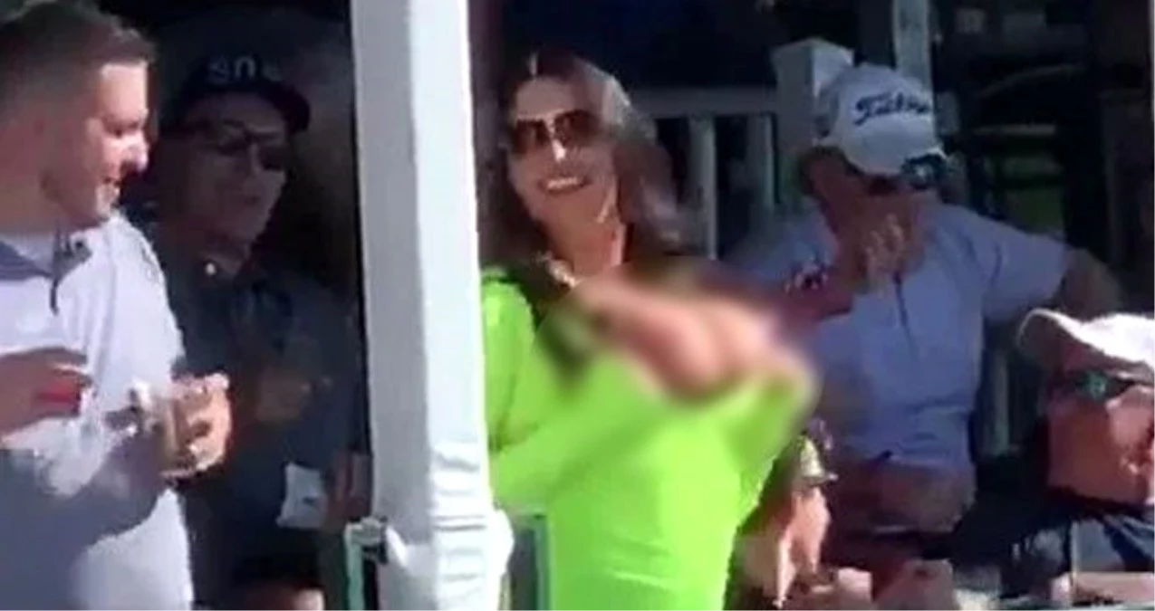 Phoenix Open golf turnuvasında olay görüntü! Vuruş sırasında göğüslerini açtı