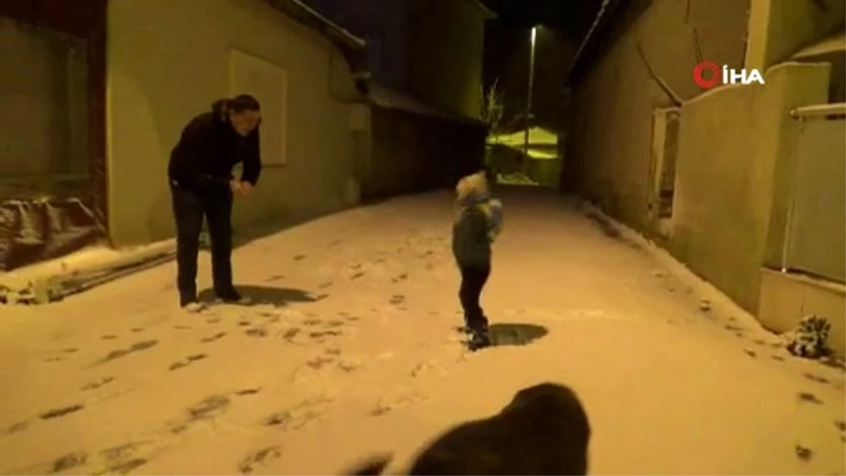 Silivri\'de vatandaşlar karın tadını çıkardı
