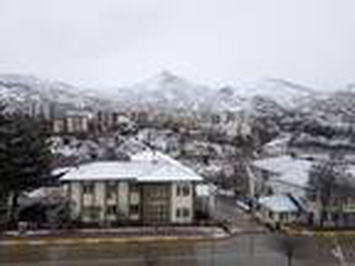 Tunceli\'de, 200 köy yolu kardan kapandı