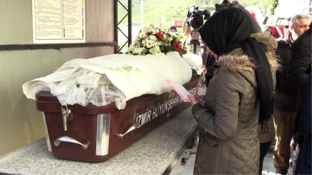 Uçak kazasında hayatını kaybeden Songül Bozkurt son yolculuğuna uğurlandı (2)