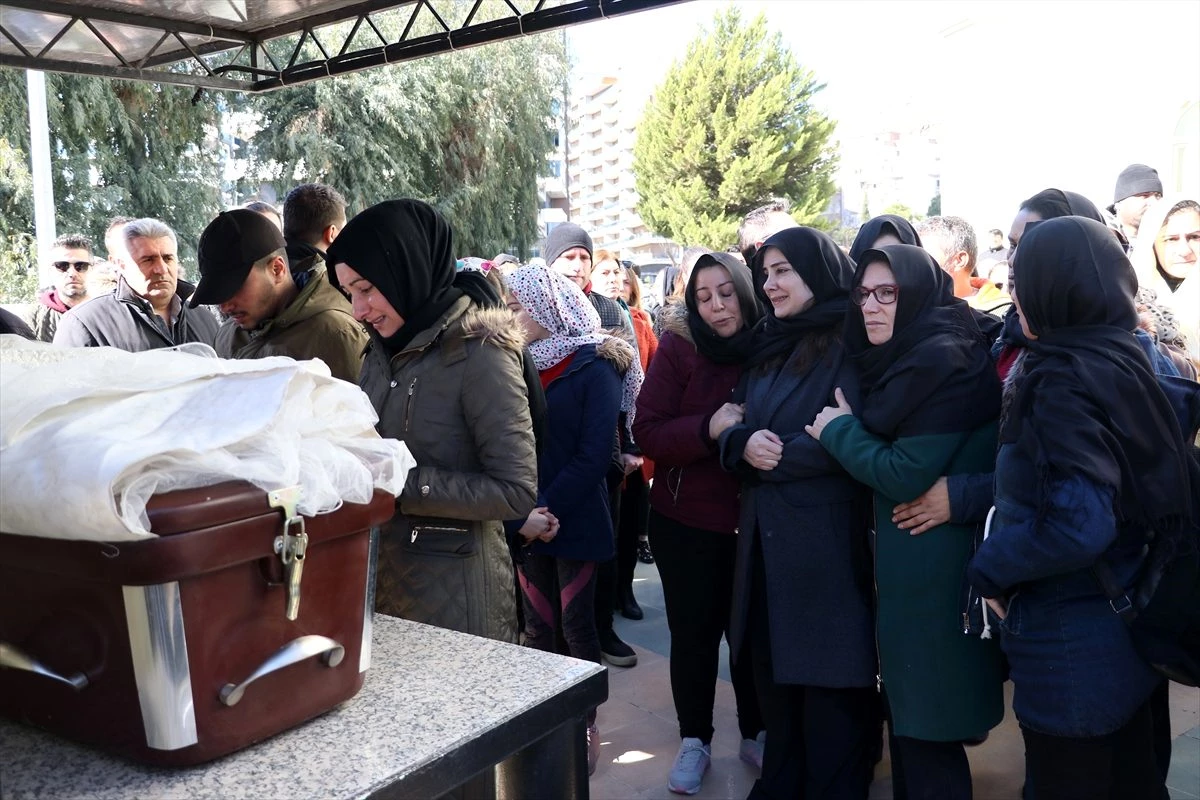Uçak kazasında hayatını kaybeden Songül Bozkurt\'un cenazesi defnedildi