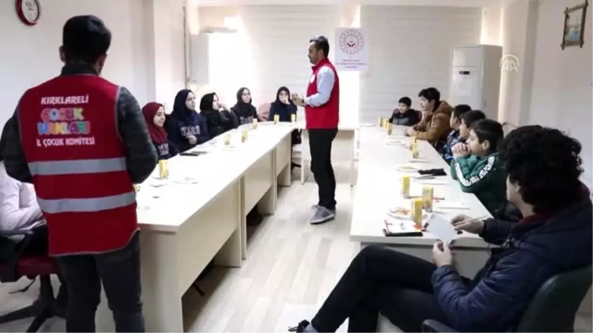 Uluslararası öğrencilere "çocuk hakları" eğitimi verildi