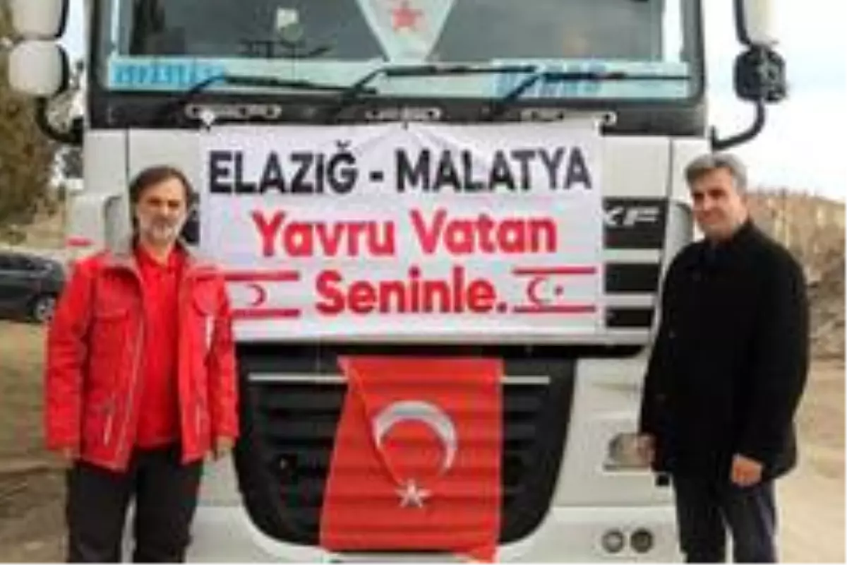 Yavru vatan Kıbrıs\'tan depremzedelere 2 tır yardım