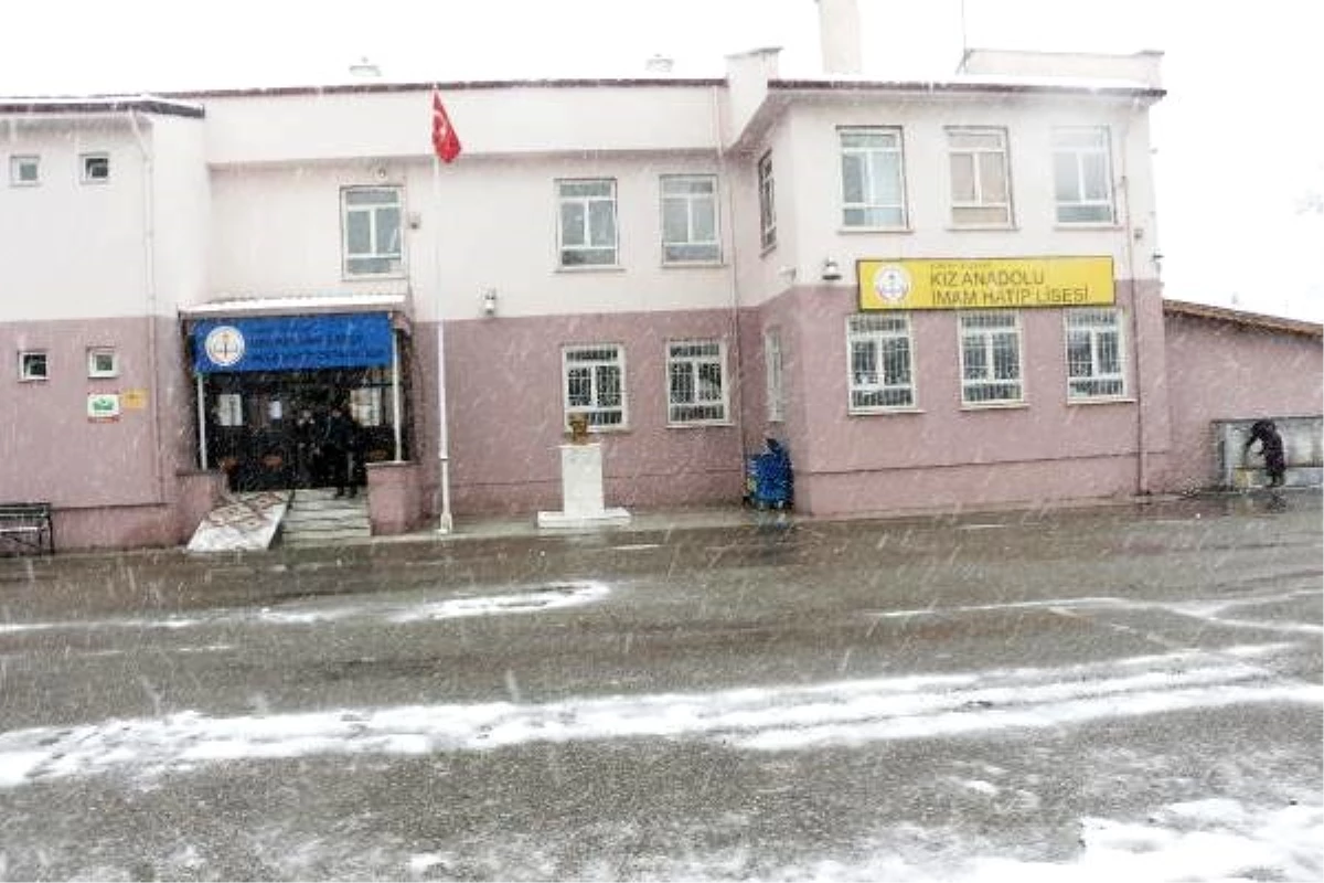 Akşehir\'de 14 okula \'deprem güvenliği\' yıkımı