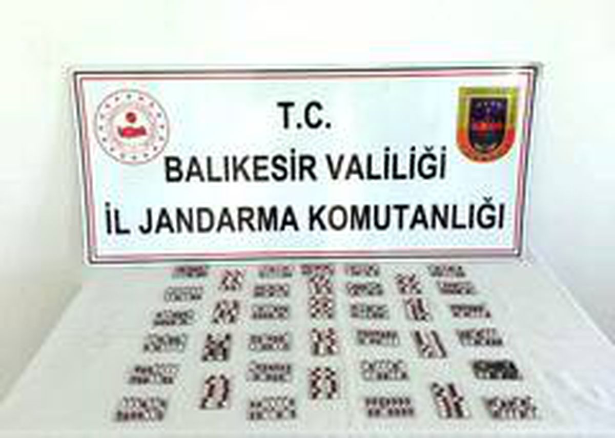 Ayvalık\'ta jandarmadan uyuşturucu operasyonu