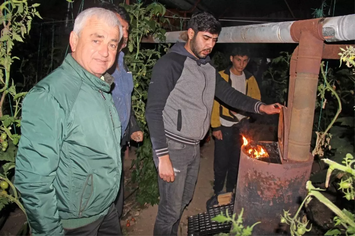 Başkan Geyikçi Finikeli çiftçilerle don nöbetinde