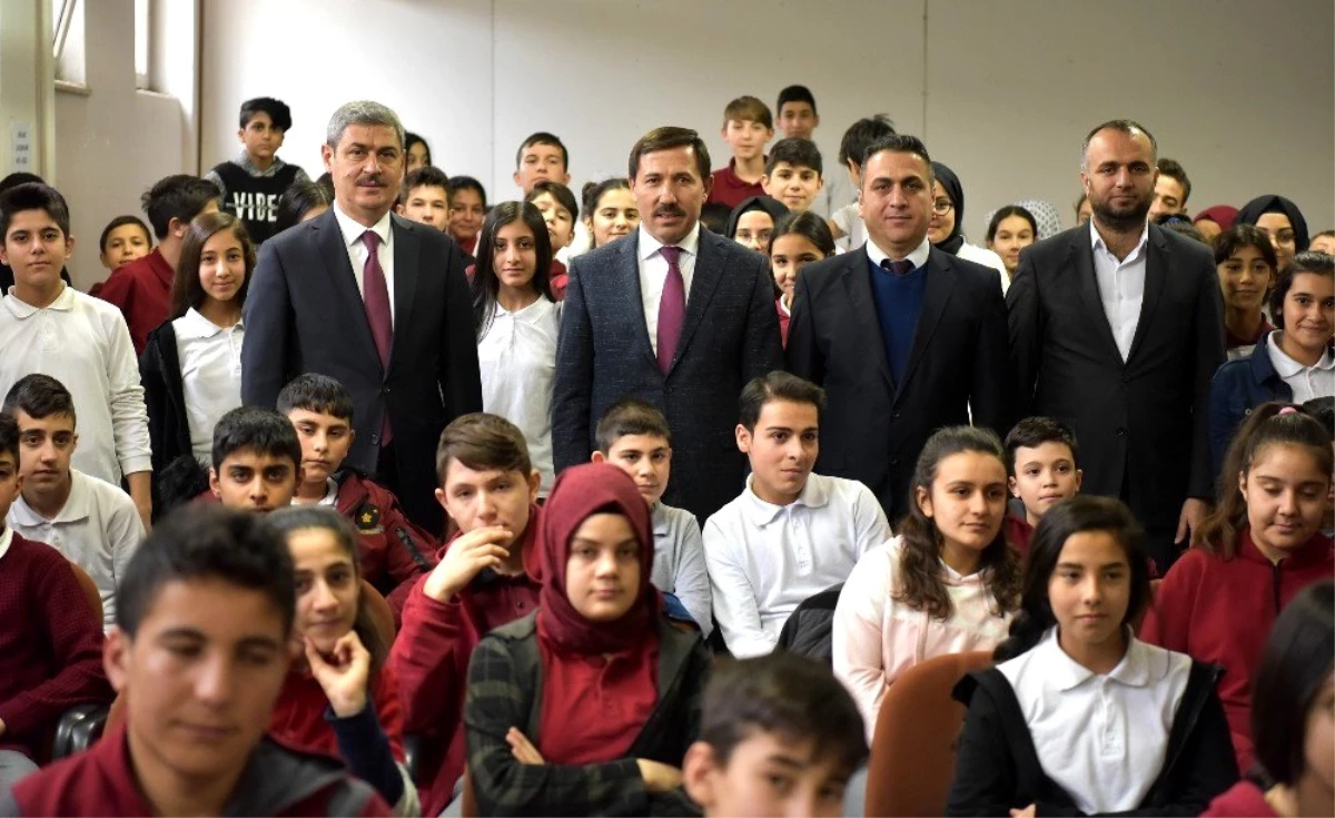 Başkan Hasan Kılca\'nın okul ziyaretleri sürüyor
