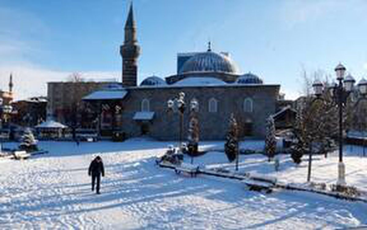 Doğu\'da 2 bin 166 yerleşim yerine ulaşım sağlanamıyor